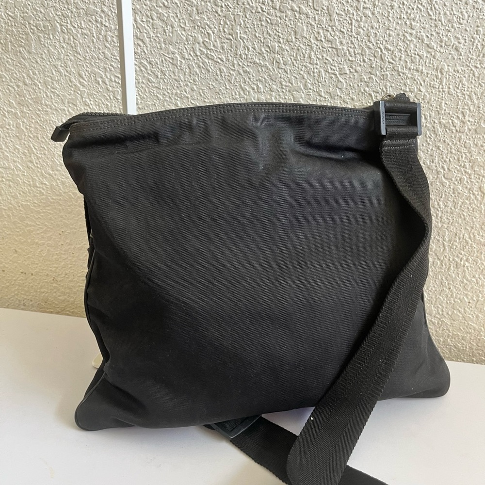 Gucci Black Messenger Bag with Red and Green Stripe - Picture 10 of 13